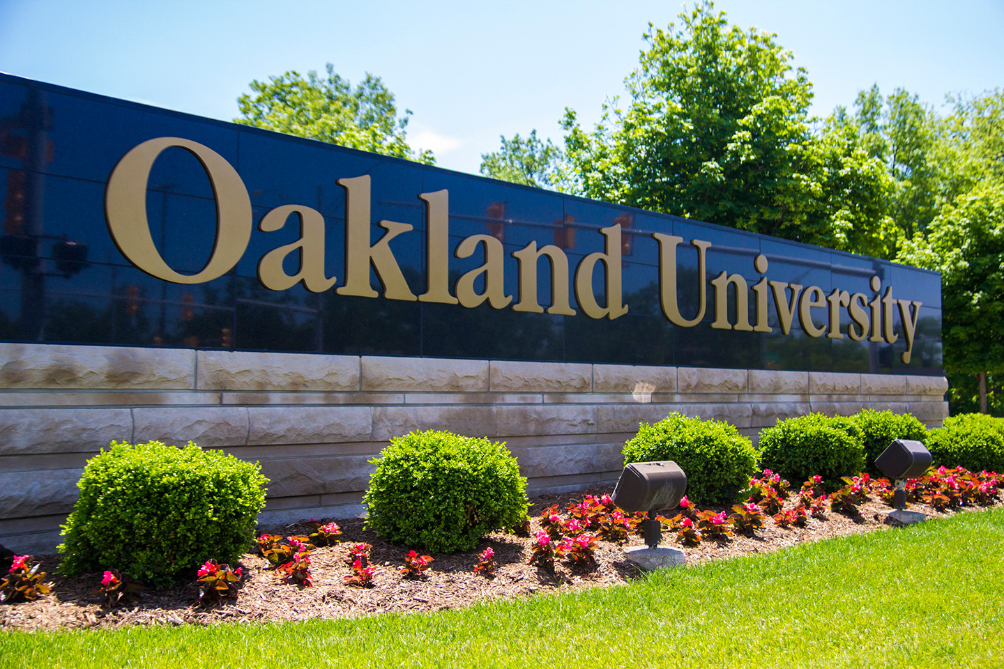 Oakland University Sign