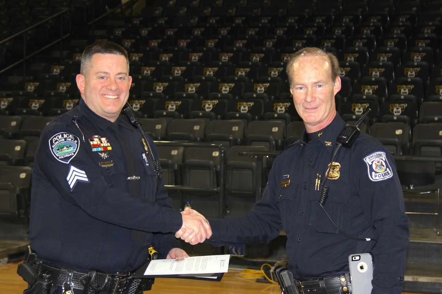 OUPD honors Auburn Hills police sergeant for aiding traffic accident ...