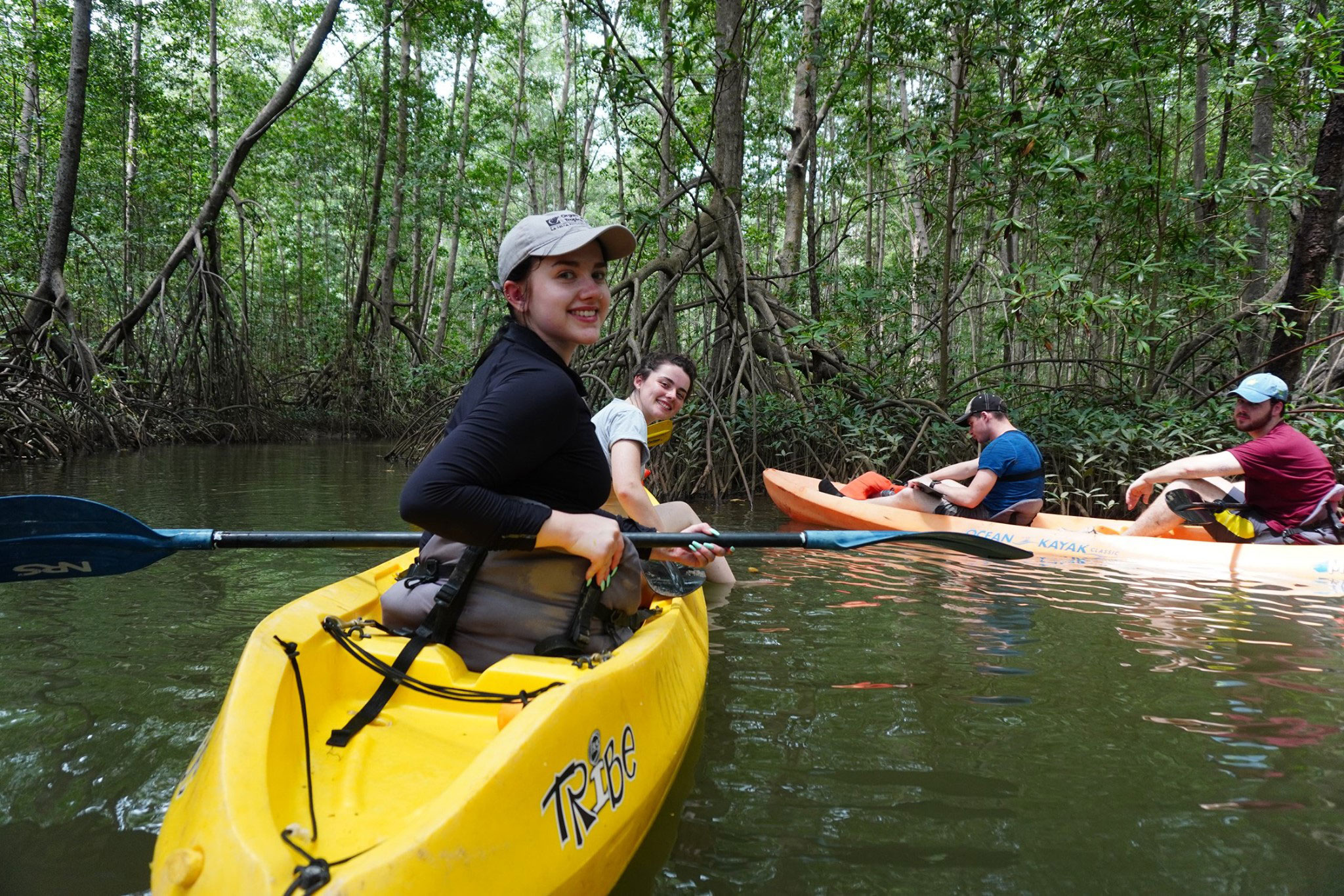 Lacey Davis and Macy Jackson kayaking in Térraba-Sierpe Mangroves