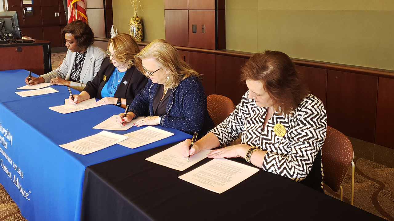 OU signs new articulation agreement with Macomb Community College