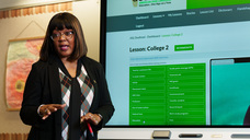 Amiesha Williams presenting in a classroom