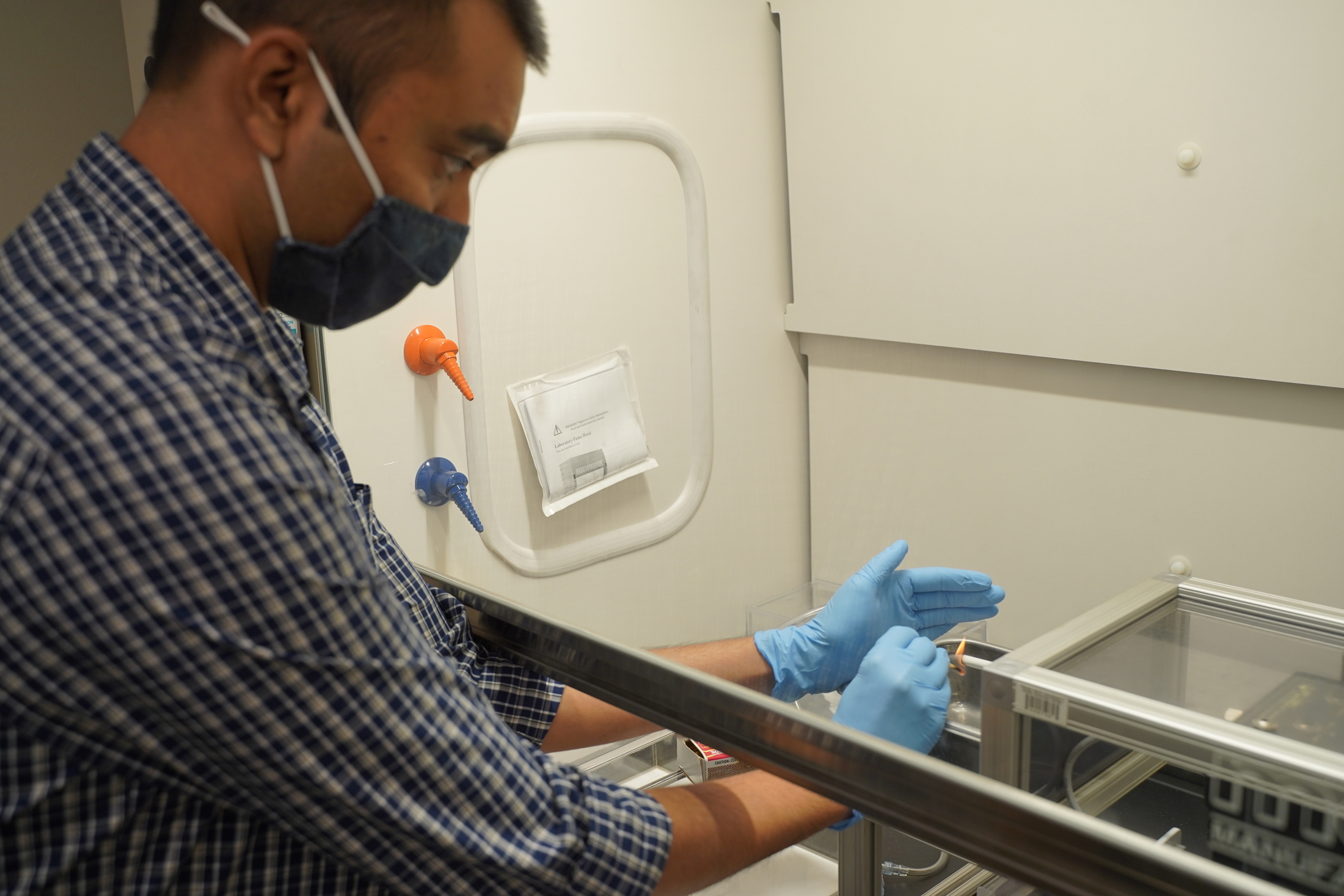 The smoking machine in OUWB's first research wet lab