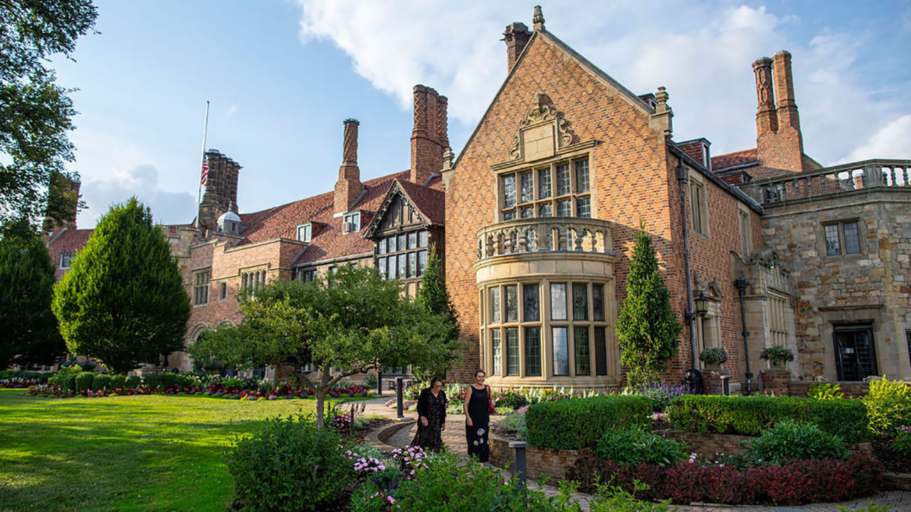 Meadow Brook Hall (exterior)