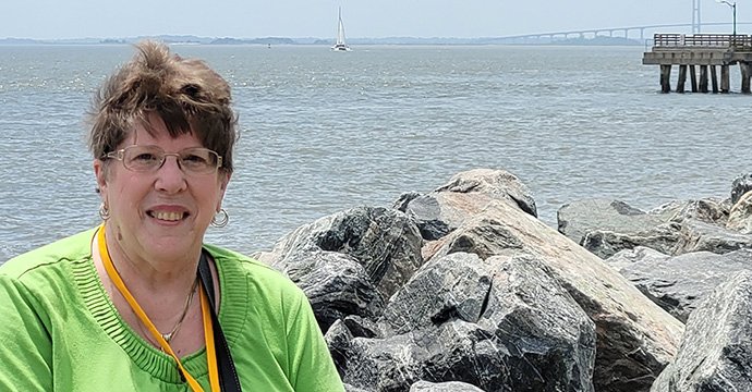 Linda Pletz headshot