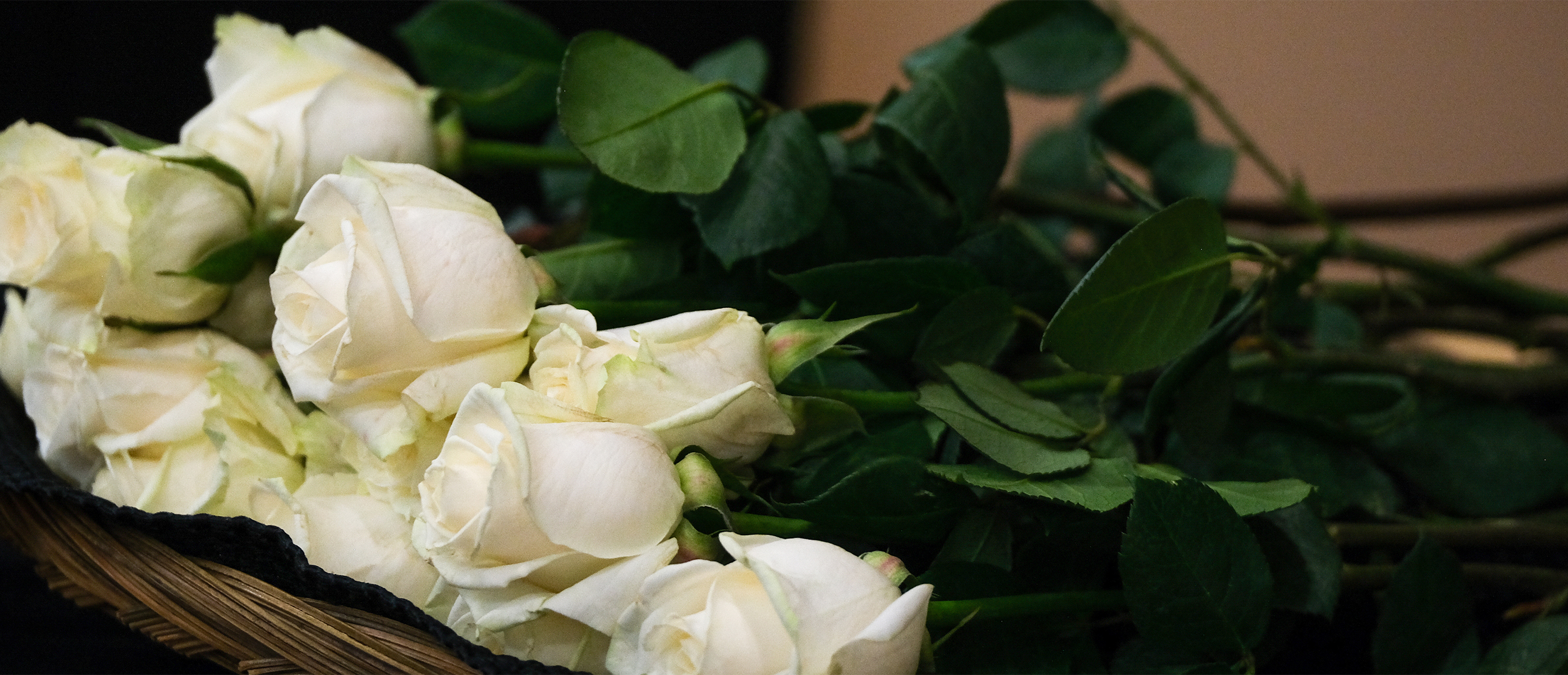 An image of roses on a table