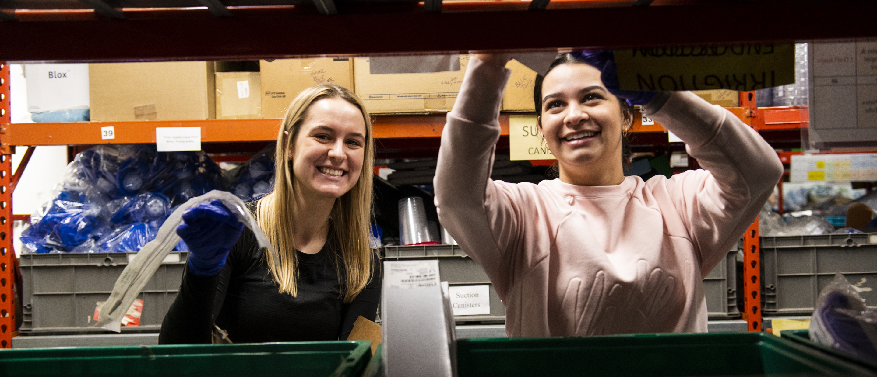 An image of students volunteering