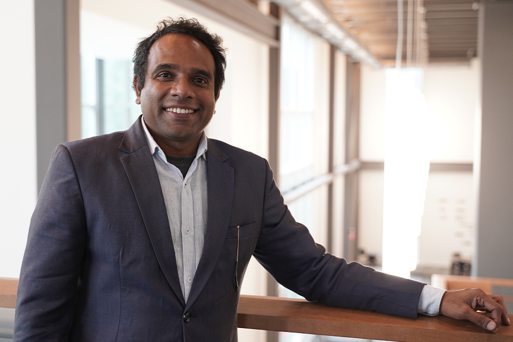 An image of Dr. Mandalaneni